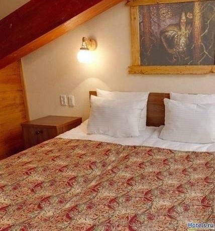Family Room (2 Adults + 1 Child)